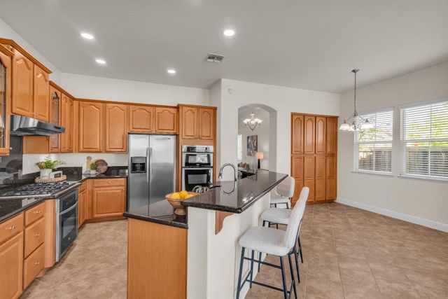 2152 Ritchie St, Folsom, CA 95630