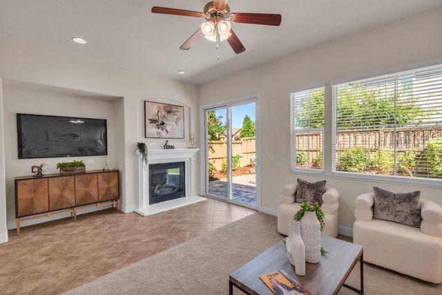 2152 Ritchie St, Folsom, CA 95630