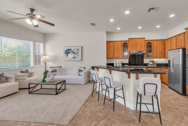 2152 Ritchie St, Folsom, CA 95630