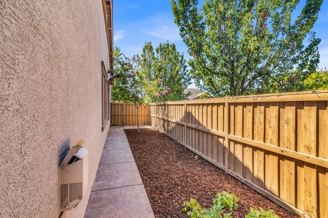 2152 Ritchie St, Folsom, CA 95630