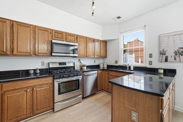 616 PARKSIDE PL NE, Washington, DC 20019