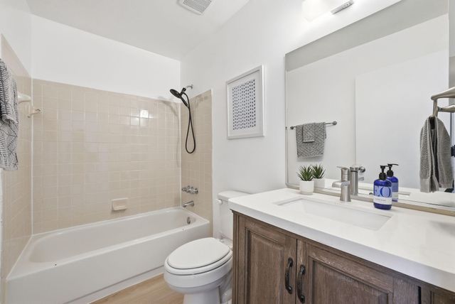 616 PARKSIDE PL NE, Washington, DC 20019