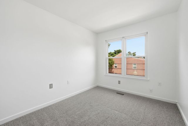 616 PARKSIDE PL NE, Washington, DC 20019
