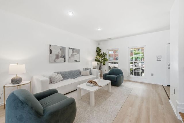 616 PARKSIDE PL NE, Washington, DC 20019