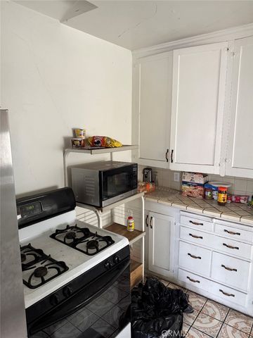 1440 W 91st, Los Angeles, CA 90047