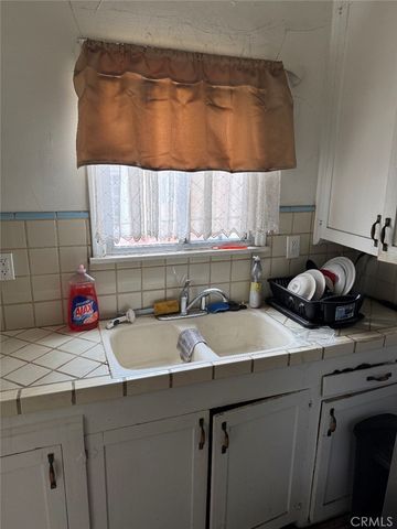 1440 W 91st, Los Angeles, CA 90047