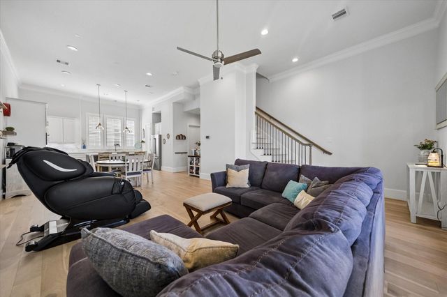 3312 W 12th Street, Houston, TX 77008
