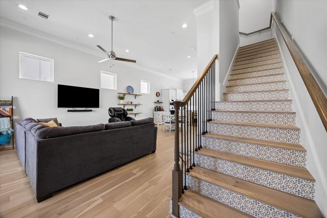 3312 W 12th Street, Houston, TX 77008