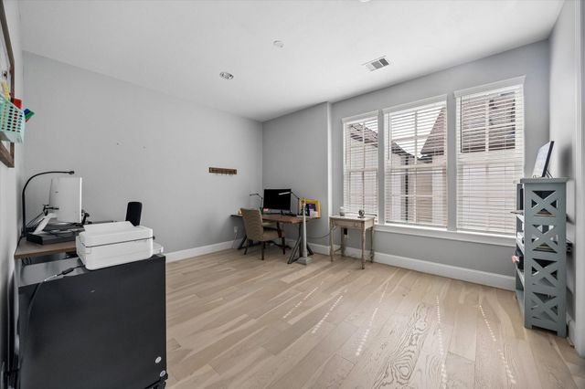 3312 W 12th Street, Houston, TX 77008