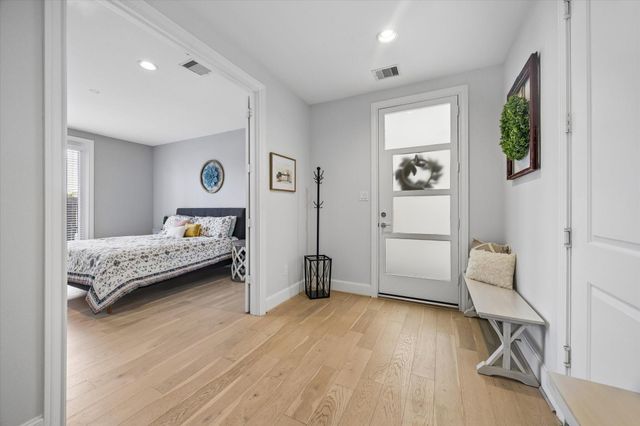 3312 W 12th Street, Houston, TX 77008