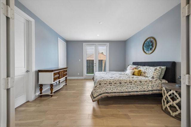 3312 W 12th Street, Houston, TX 77008