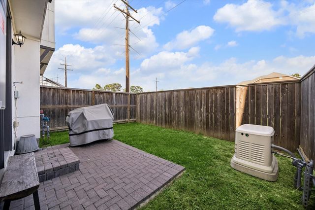 3312 W 12th Street, Houston, TX 77008