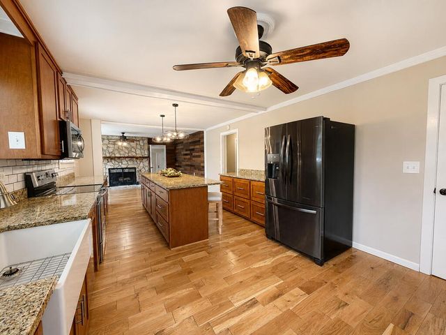 1211 Scenic Drive, Blue Ridge, GA 30513