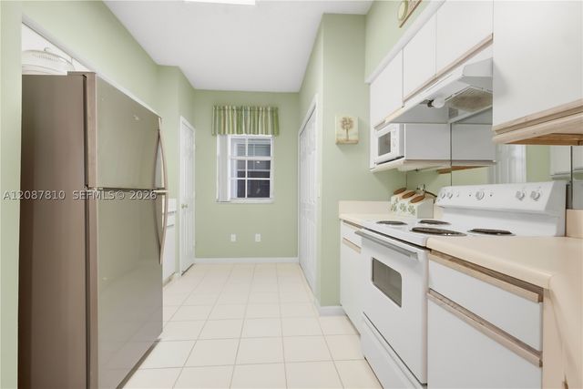 3255 NE 184th St 12219, Aventura, FL 33160