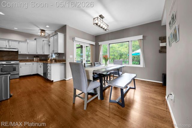 5043 Oak Bluff Court, Genoa Township, MI 48843