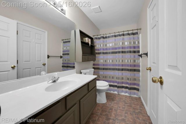 5043 Oak Bluff Court, Genoa Township, MI 48843