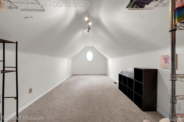 5043 Oak Bluff Court, Genoa Township, MI 48843