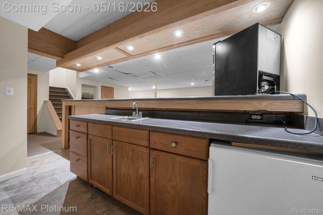 5043 Oak Bluff Court, Genoa Township, MI 48843