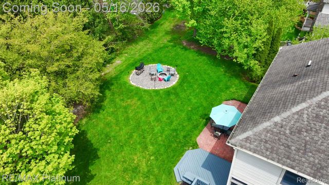 5043 Oak Bluff Court, Genoa Township, MI 48843