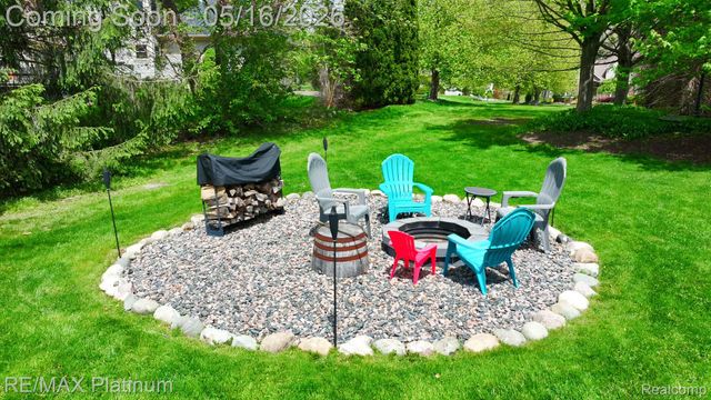 5043 Oak Bluff Court, Genoa Township, MI 48843