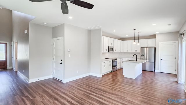 2700 Woodview Drive, Huntsville, AL 35801