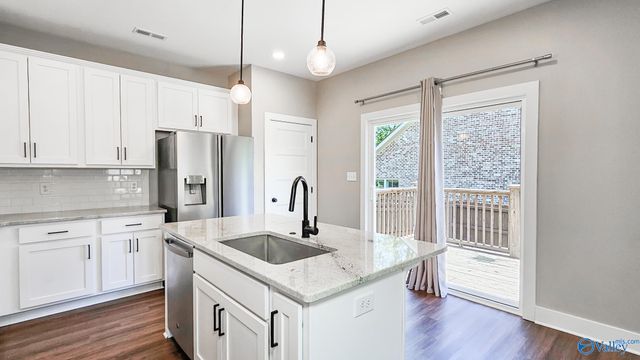 2700 Woodview Drive, Huntsville, AL 35801