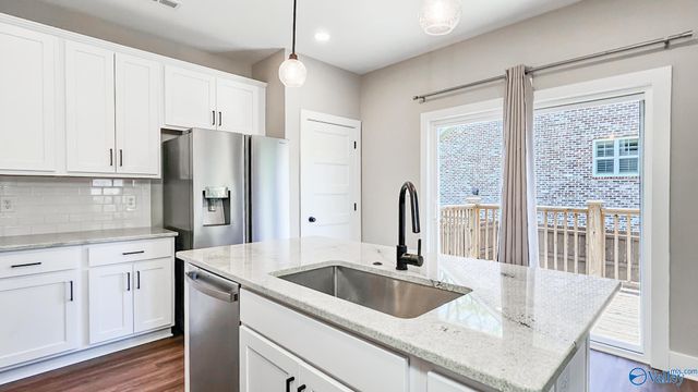 2700 Woodview Drive, Huntsville, AL 35801