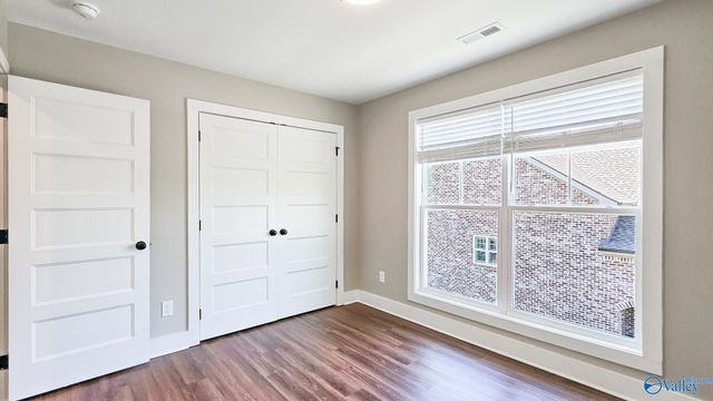 2700 Woodview Drive, Huntsville, AL 35801