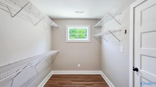 2700 Woodview Drive, Huntsville, AL 35801