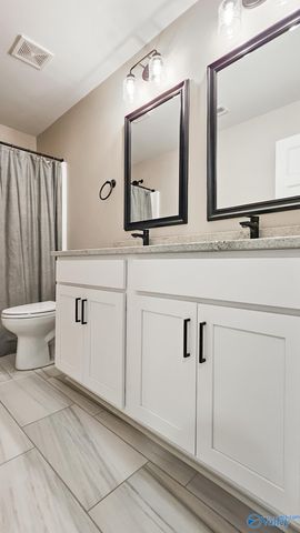 2700 Woodview Drive, Huntsville, AL 35801