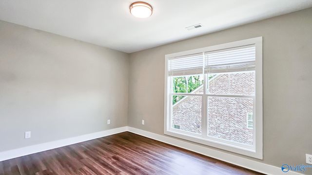 2700 Woodview Drive, Huntsville, AL 35801