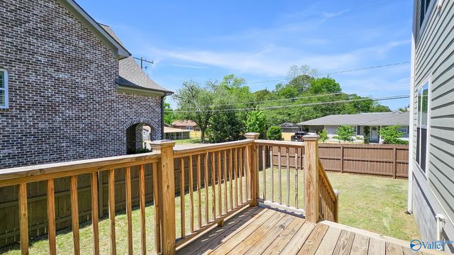 2700 Woodview Drive, Huntsville, AL 35801