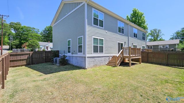 2700 Woodview Drive, Huntsville, AL 35801