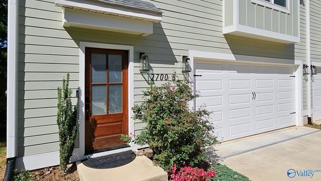 2700 Woodview Drive, Huntsville, AL 35801