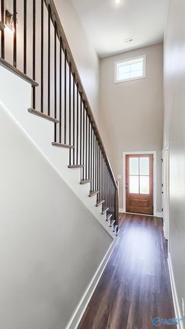 2700 Woodview Drive, Huntsville, AL 35801