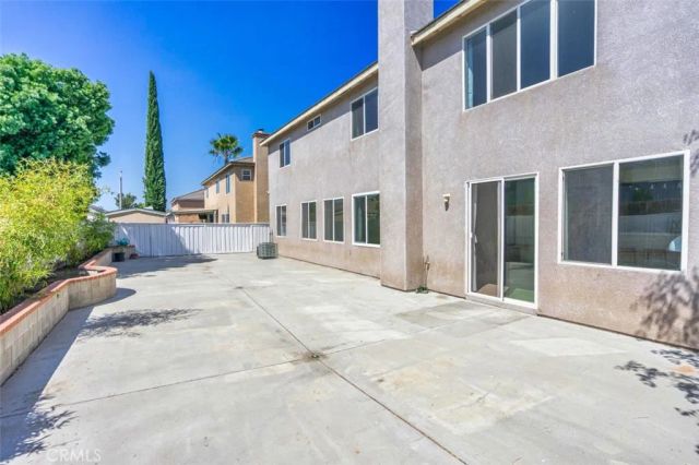 13569 Kiwi, Corona, CA 92880