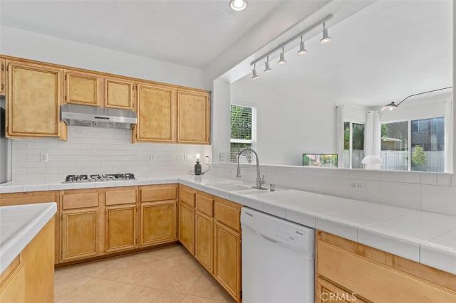 13569 Kiwi, Corona, CA 92880