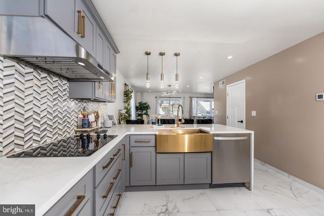 5012 ERBS BRIDGE RD, Mechanicsburg, PA 17050