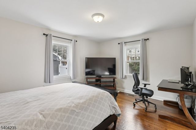 218 Swarthmore Rd, Linden City, NJ 07036