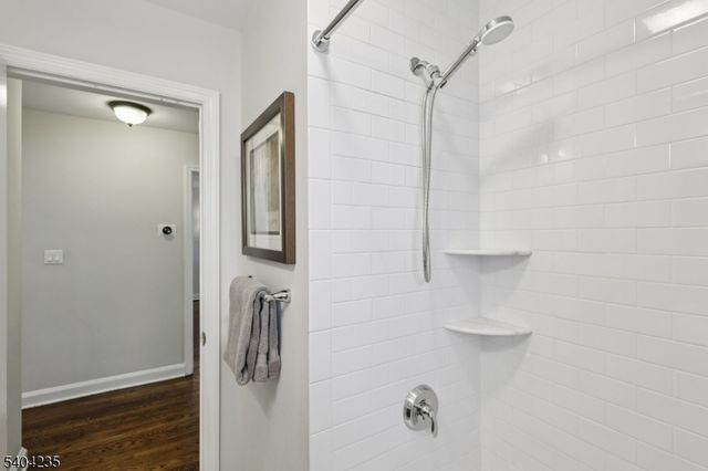 218 Swarthmore Rd, Linden City, NJ 07036