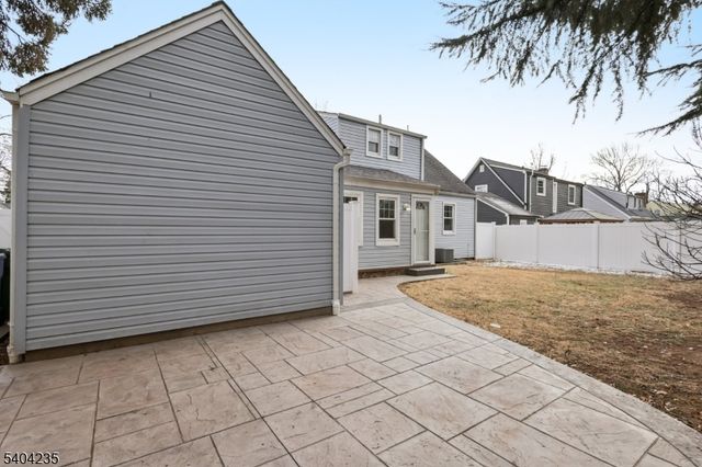 218 Swarthmore Rd, Linden City, NJ 07036