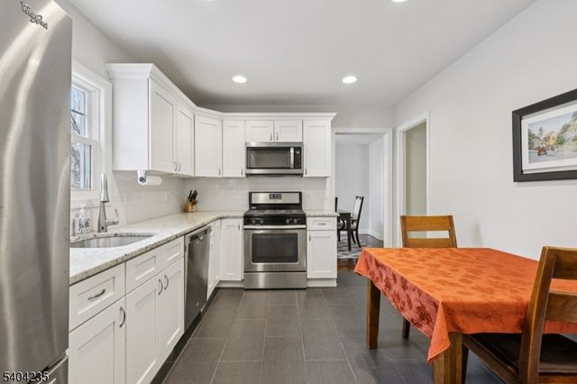 218 Swarthmore Rd, Linden City, NJ 07036