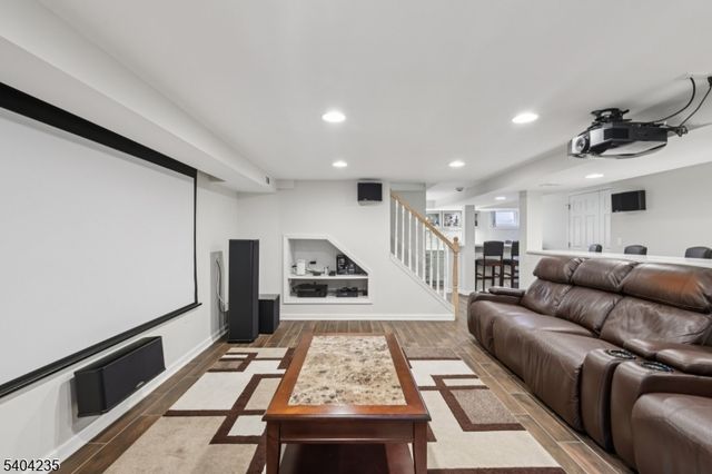 218 Swarthmore Rd, Linden City, NJ 07036