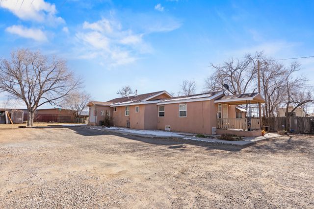 4949 Calle Pico, Santa Fe, NM 87507