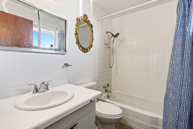 4949 Calle Pico, Santa Fe, NM 87507