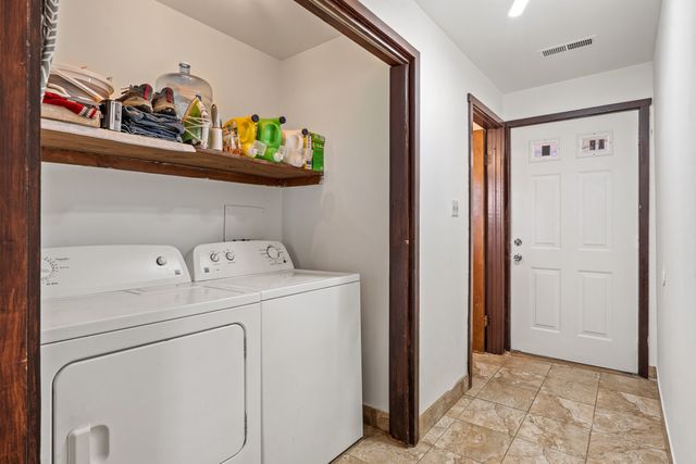 4949 Calle Pico, Santa Fe, NM 87507