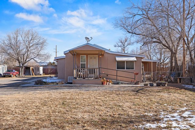 4949 Calle Pico, Santa Fe, NM 87507