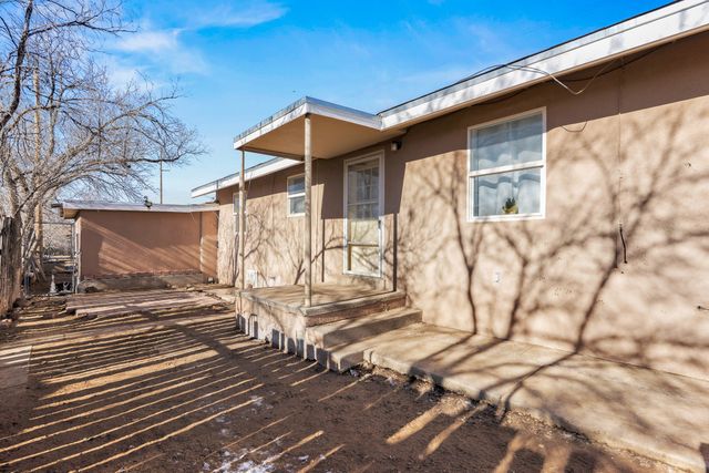 4949 Calle Pico, Santa Fe, NM 87507