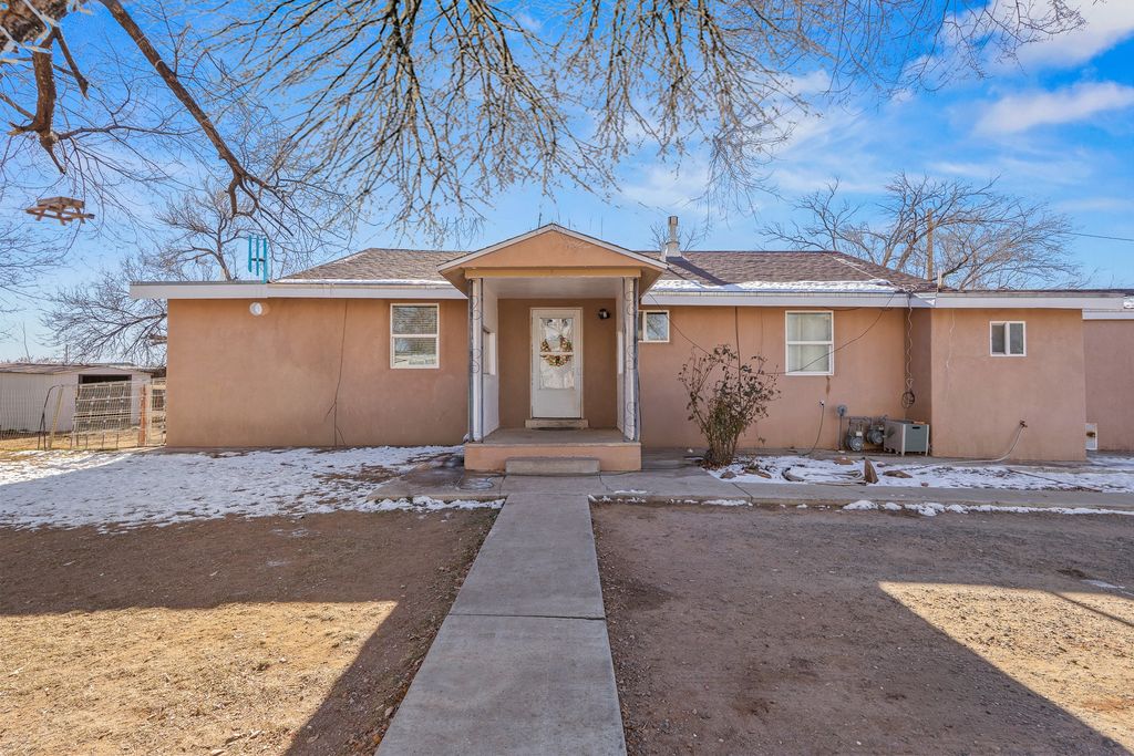 4949 Calle Pico, Santa Fe, NM 87507