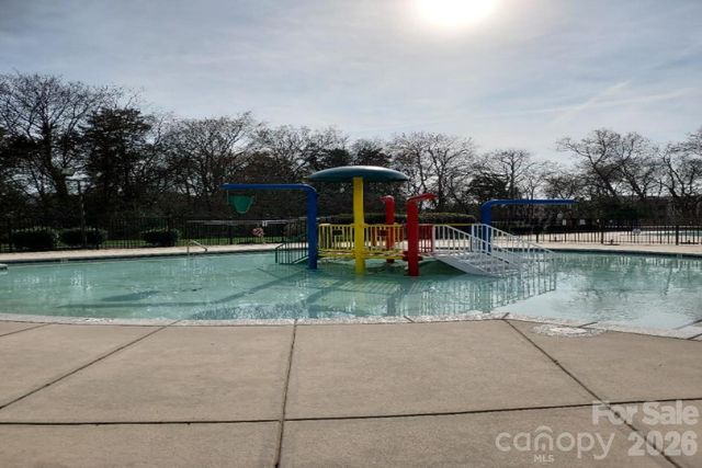 11138 Huntington Meadow Lane, Charlotte, NC 28273